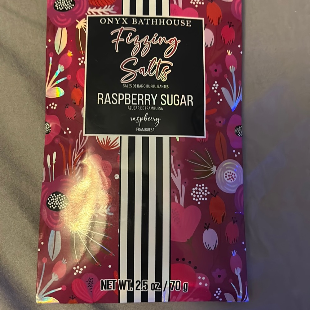 Luxury raspberry bath fizzing salts